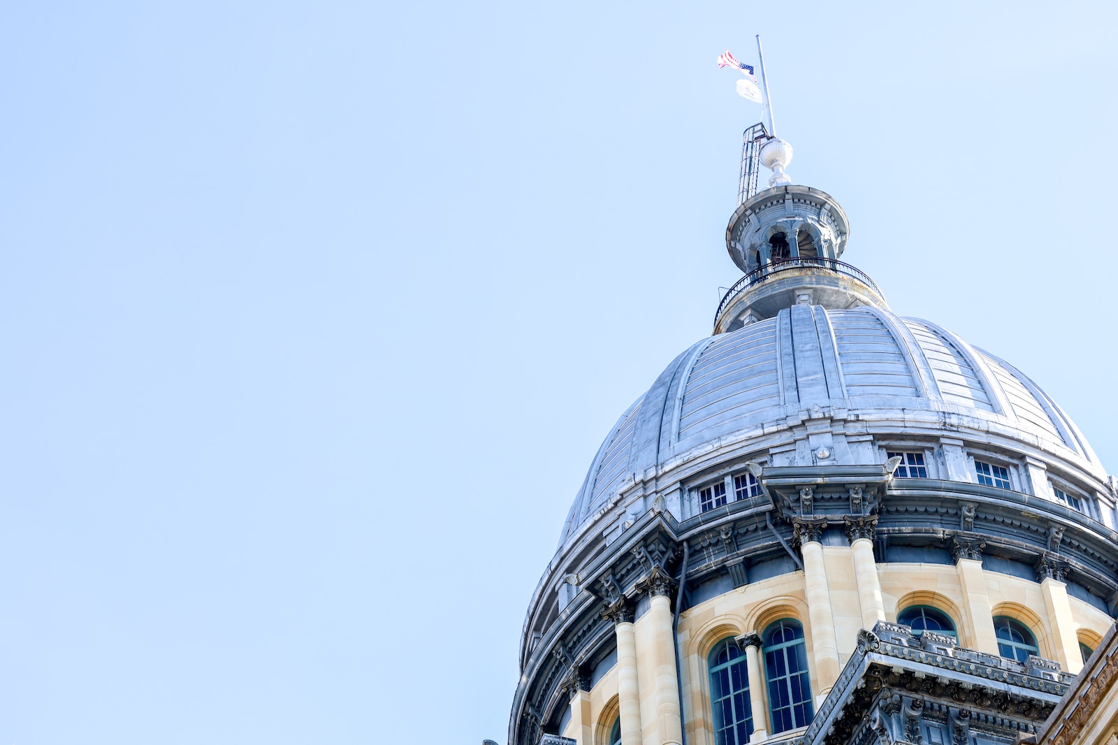 Exterior close up of the Illinois Capitol dome